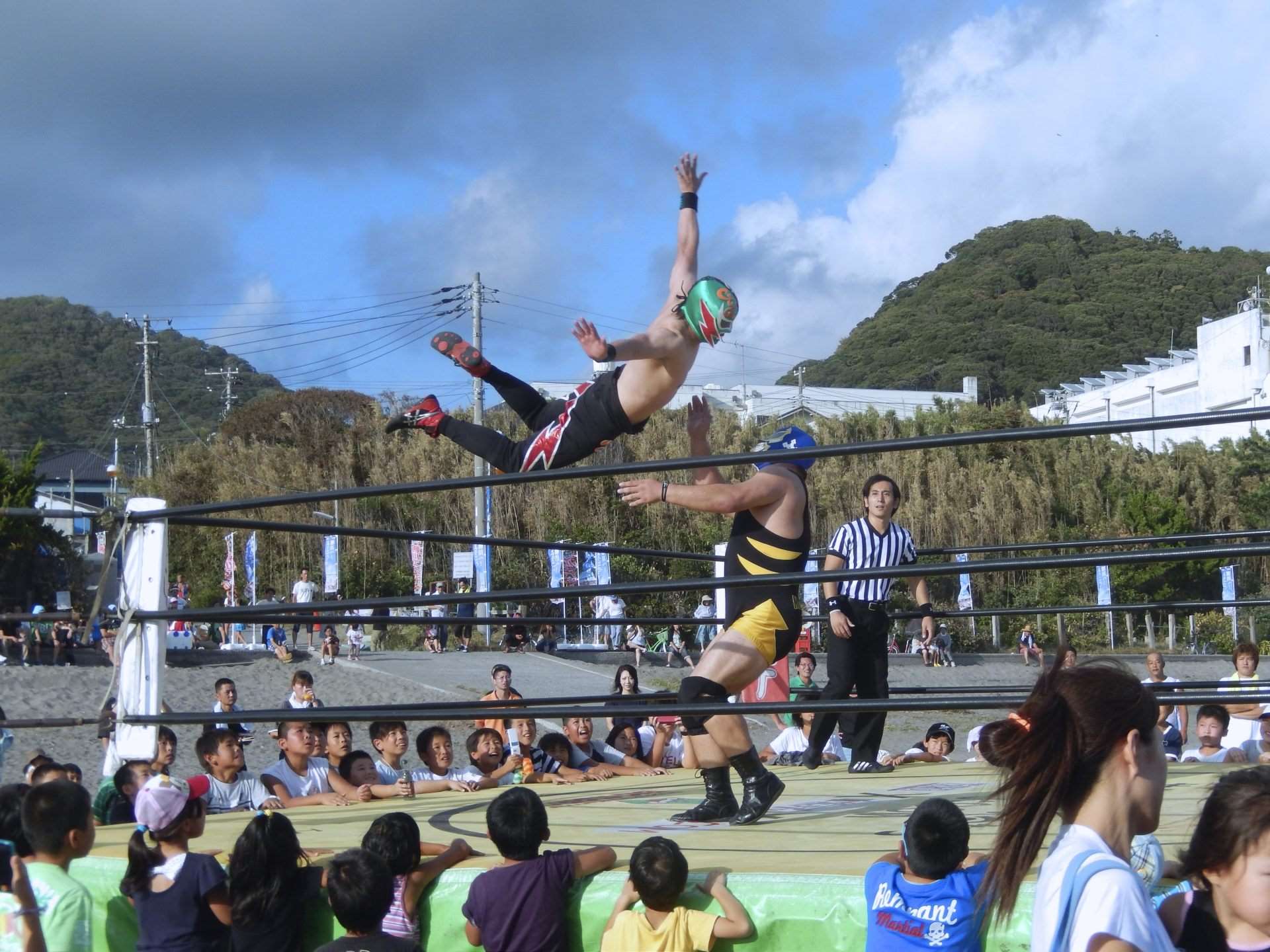 輪廻のラグランジェ鴨川推進委員会公式サイト / 2032年へ向けて、まるっ！